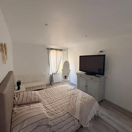 Charmante Maison Avec Jardin&parking, équipé Et Confort - 10 Min à Pied De La